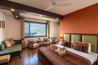StayVista at Arncliff Villa 5 Mins from Mall Road - Mussoorie - 4