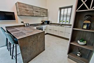 Contemporary 2 bedroom eco home with a twist - Marton - 8