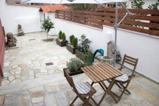 Luxurious House with backyard - 3