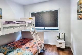 Beautiful New home in Throsby with 5 Bedrooms - 2