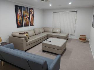 Beautiful home in Harrison with 5 Bedrooms - 9
