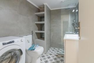 A Modern 2-bedroom Apartment near Areios Pagos - Atene - 8