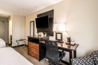 Quality Inn Pensacola North - 5