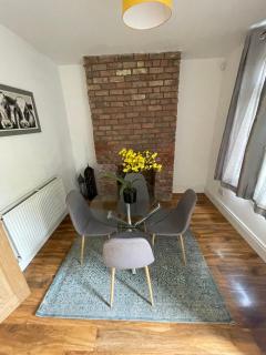 Cosy 2 Bed Cottage in Rural Weel - 4