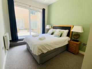 Quayside Apartment - Large and Spacious Duplex - 7