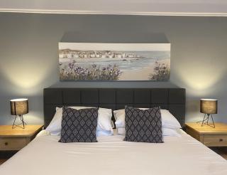 Coast House Cromer - Sleeps 15, hot tub, sea views - Cromer - 7