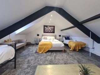 Beautiful 4 bedroom house near town centre. With Bike Store Perfect for Bike Park Wales - Merthyr Tydfil - 6