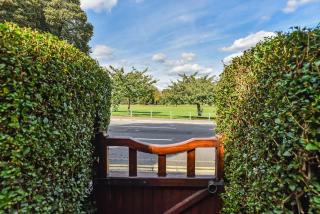 Traditional 3-Bed Property in Pontcanna with Parking - 7