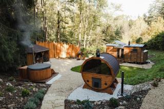 Golden Valley Glamping - Borotice - 0