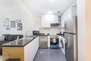 Lovely 1bedroom Damac Hills surrounded by green - 4