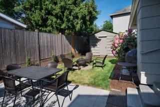 Vine and View Cottage - Newberg - 8
