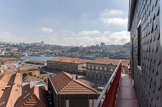 Wonderful Flat Near River w/ AC by LovelyStay - 0