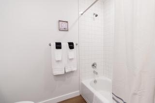 UTAH Maritime, FAST WIFI, Conventions, King Bed - Salt Lake City - 1