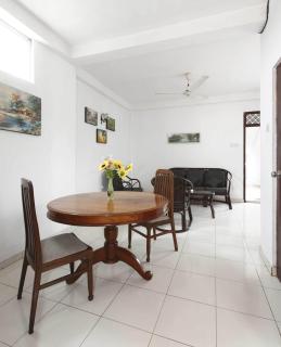 N S Apartment - Dehiwala-Mount Lavinia - 8