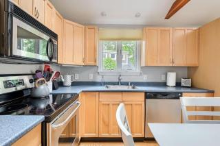Four Season Modern Cape Cod Cottage (with heat) - 2