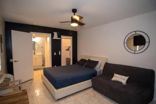 Pet Friendly Spacious Studio w/pool - Davenport - 0