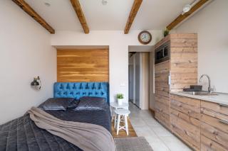 Trendy Top-Floor Stay in Heart of Riga, Near Bars & Culture - 7