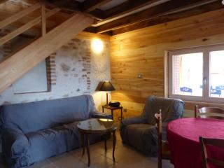 Ferme éco-restaurée avec jardin, jeux enfants et parking près de Néris les Bains - FR-1-489-40 - 4