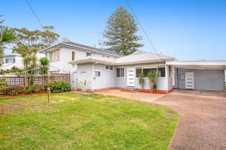 Beached Inn Spacious beach front house - Salamander Bay - 7