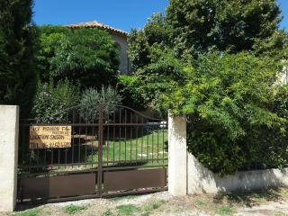 La Boissetane, maison provençale avec piscine et jardin, au pied du Luberon - 1
