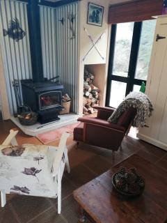 Cosy Country Cottage - Outdoor Pizza Oven - Rural Setting on 4 Acres - Raetihi - 4