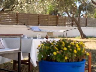 Eleni's Cottage, for Natural Living, By ThinkVilla - Punta - 9