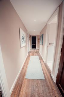 Lovely 4/BDR Penthouse w/ lovely views - London - 5