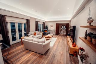 Lovely 4/BDR Penthouse w/ lovely views - London - 9