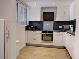 Appartement duplex au centre, ski aux pieds, rénové et spacieux - FR-1-518-95 - 6