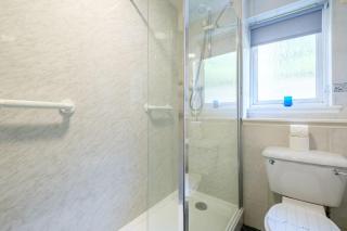 Monicas Apartment Lovely ground floor 2 bedroom serviced apartment - Coatbridge - 8