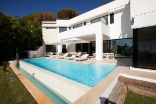 Villa Royale, moderna villa con piscina y vistas al mar - Marbella - 7