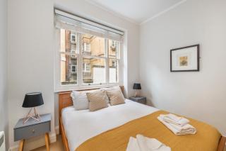 The Modern Manor - Fitzrovia - by Frankie Says - London - 5