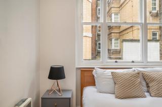 The Modern Manor - Fitzrovia - by Frankie Says - London - 3