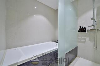 Golden Hotel Incheon - Incheon - 8