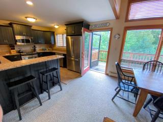 MWP59 Mount Wash Place Townhome fireplace large deck yard - Carroll - 3