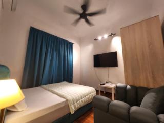 Solok Burma Vacation Home @ Gurney Penang - George Town - 1