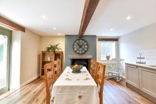 Dovecote Farm House - Goole - 1