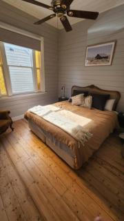 'Pickett's Cottage' - Circa 1868 - Oldest in Knox! - Boronia - 6