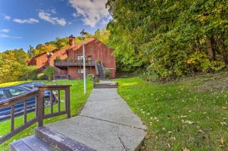 Vernon Township Condo - Walk to Ski Resort! - Vernon Township - 8
