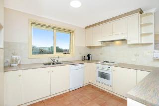 Esplanade Escape Absolute Beachfront WIFI-NBN - Middleton - 6