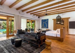 Villa Wolfe by Villa Finder - Seminyak - 8