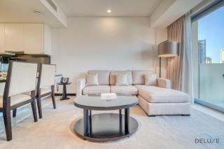 Pristine 1BR in The Address Residences Dubai Marina by Deluxe Holiday Homes - Dubai - 2