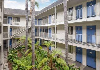 Motel 6-Buena Park, CA - Knotts Berry Farm - Disneyland - Buena Park - 8
