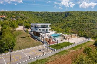 Luxury Villa Arya with 77sqm heated pool, hot-tub, sauna, gym, billiard, playgrounds, 6 bedroom - Bajagić - 8