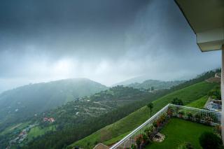 Hostie AJ's Retreat - Sunset Balcony 3BR home with Panoramic Valley Views - 5
