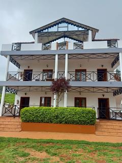 The Atmosphere Resort Kotagiri By LexStays - Kotagiri - 8