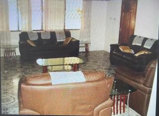 Exclusive Holiday Villa with Pool in Accra - 4