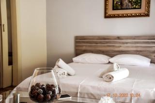 Athens Central 3BD Apartment next to Metro Luxury - 8