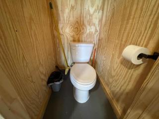 Reflection Cabin on Lake Godstone - 2