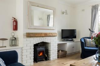 Lulwind - Lulworth Cove - 7